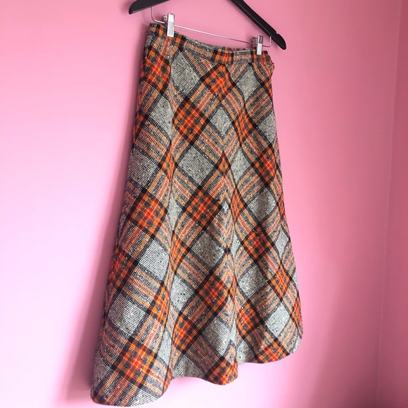 Vintage Plaid Flared Midi Skirt - Picture 5 of 8